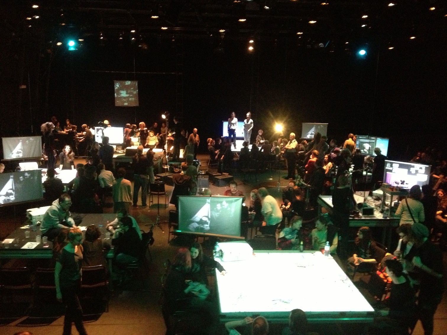 FUTURE_HORIZON_installation.jpg - 10339208.1 FUTURE_HORIZON_installation.jpg - 10339208.1